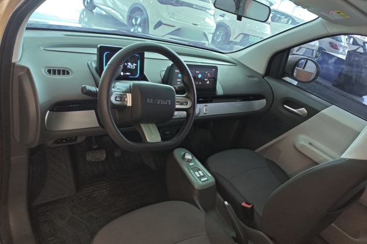 Used CHANGAN NEVO Lumin 2023 301km Honey Dew Edition Center Console