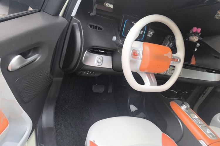 Used CHANGAN NEVO Lumin 2023 301km Honey Dew Edition Driver Seat