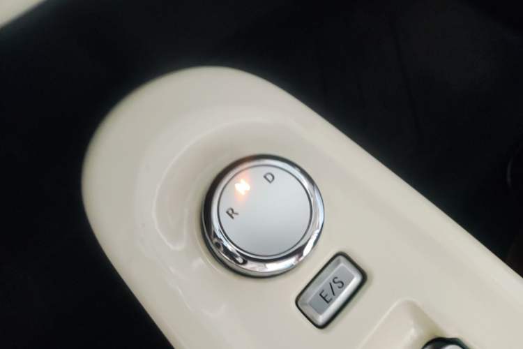 Used CHANGAN NEVO Lumin 2023 205km Xiangqin Version Gear Lever