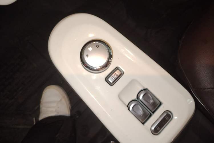Used CHANGAN NEVO Lumin 2023 205km Xiangqin Version Gear Lever