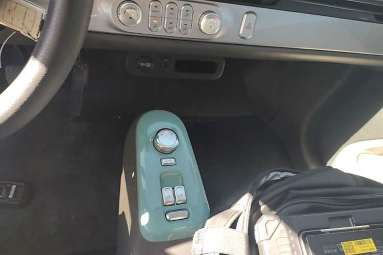 Used CHANGAN NEVO Lumin 2023 205km Xiangqin Version Gear Lever