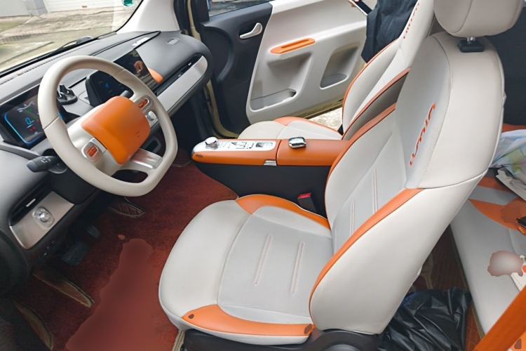 Used CHANGAN NEVO Lumin 2023 301km Honey Dew Edition Left Front Seat