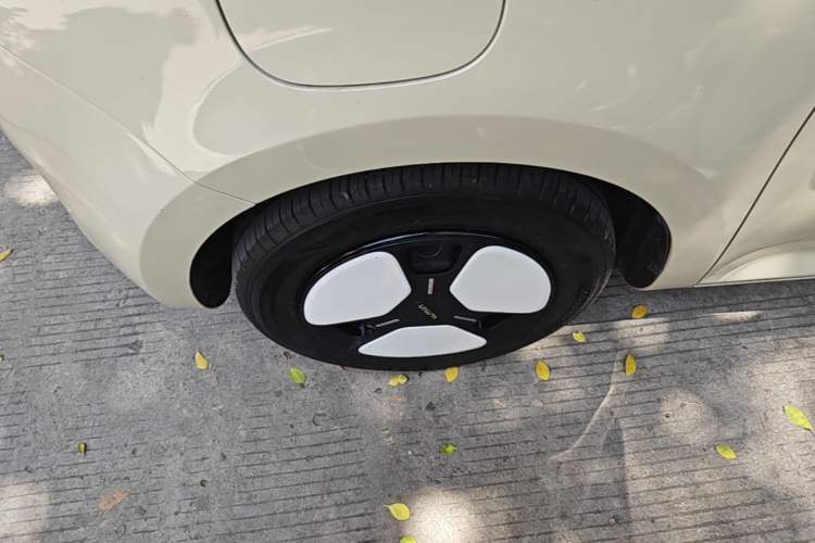Used CHANGAN NEVO Lumin 2023 301km Honey Dew Edition Left Front Wheel Hub