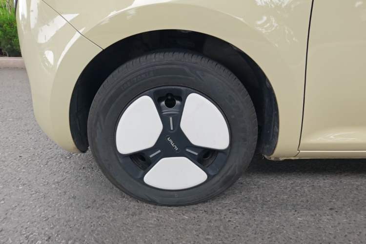 Used CHANGAN NEVO Lumin 2023 205km Xiangqin Version Left Front Wheel Hub
