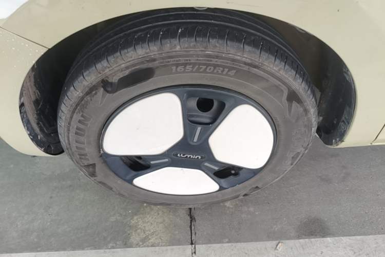 Used CHANGAN NEVO Lumin 2023 205km Xiangqin Version Left Front Wheel Hub