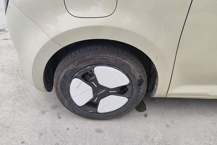 Used CHANGAN NEVO Lumin 2023 205km Xiangqin Version Left Front Wheel Hub