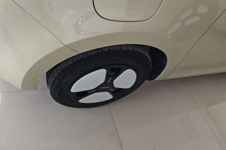 Used CHANGAN NEVO Lumin 2023 301km Honey Dew Edition Left Front Wheel Hub