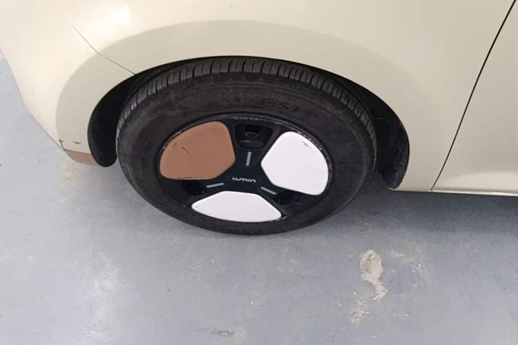 Used CHANGAN NEVO Lumin 2023 205km Xiangqin Version Left Front Wheel Hub