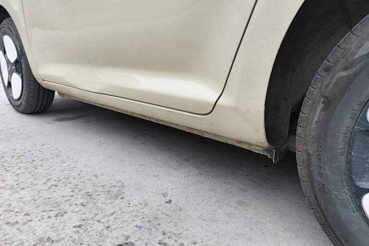Used CHANGAN NEVO Lumin 2023 205km Xiangqin Version Left Side Sill