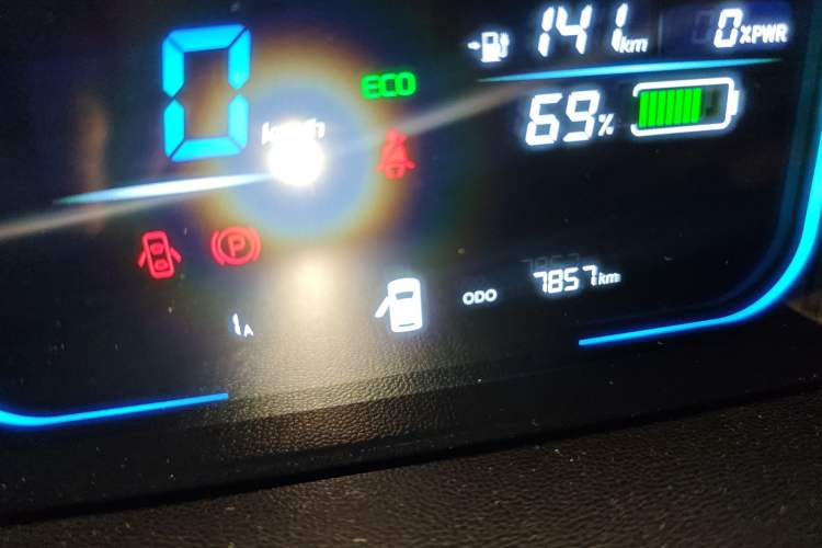Used CHANGAN NEVO Lumin 2023 205km Xiangqin Version Odometer Close Up