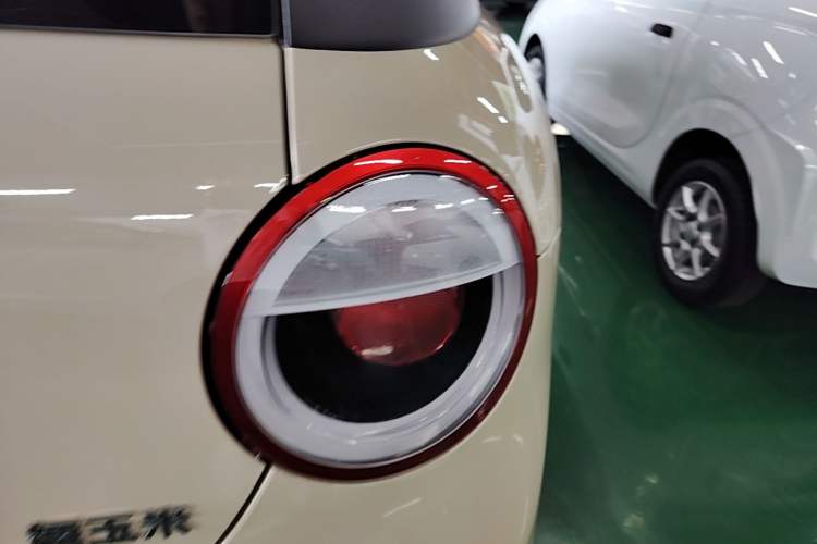 Used CHANGAN NEVO Lumin 2023 301km Honey Dew Edition Right Rear Taillight