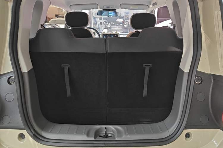 Used CHANGAN NEVO Lumin 2023 301km Honey Dew Edition Trunk