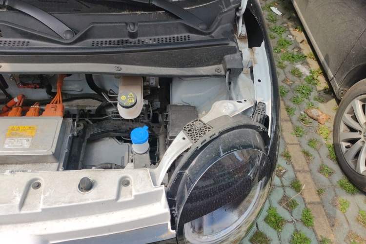 Used CHANGAN NEVO Lumin 2024 301km Launch Edition Engine Bay Left