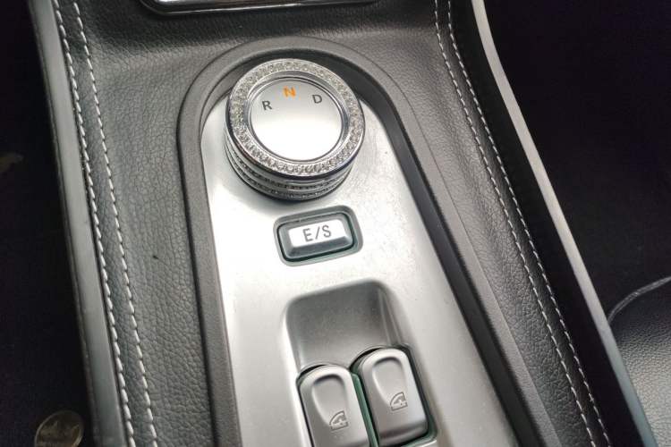 Used CHANGAN NEVO Lumin 2024 301km Launch Edition Gear Lever
