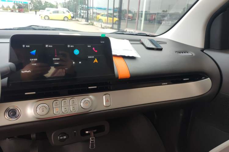 Used CHANGAN NEVO Lumin 2024 301km Orange Wind Edition Audio And AC Panel