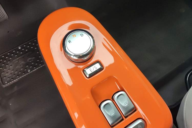 Used CHANGAN NEVO Lumin 2024 301km Orange Wind Edition Gear Lever