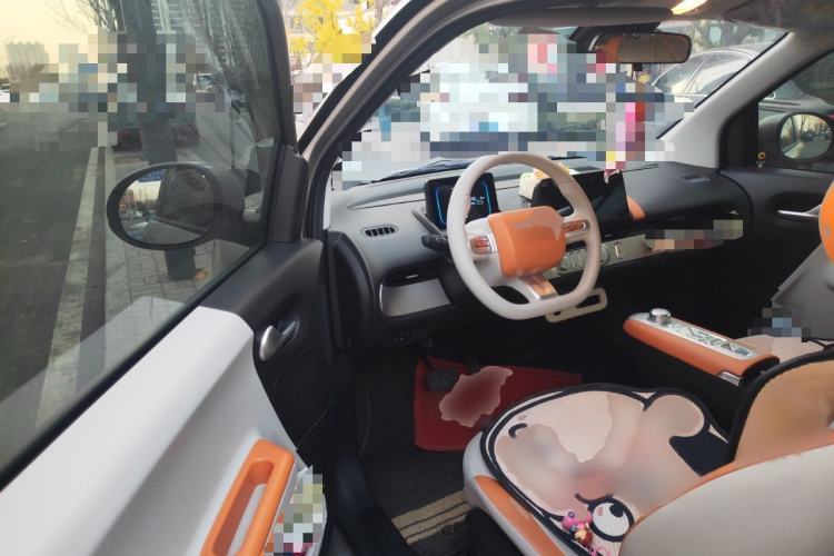 Used CHANGAN NEVO Lumin 2024 301km Orange Wind Edition Interior 3