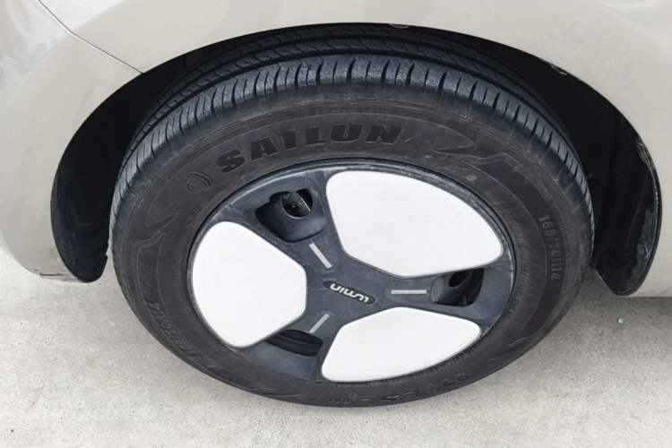 Used CHANGAN NEVO Lumin 2024 130km Qingyue Version Left Front Wheel Hub
