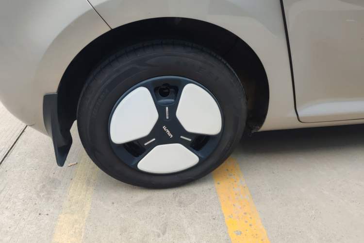Used CHANGAN NEVO Lumin 2024 301km Orange Wind Edition Right Rear Wheel Hub