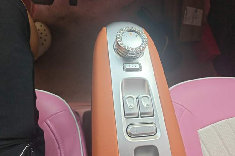 Used CHANGAN NEVO Lumin 2024 301km Orange Wind Edition Gear Lever