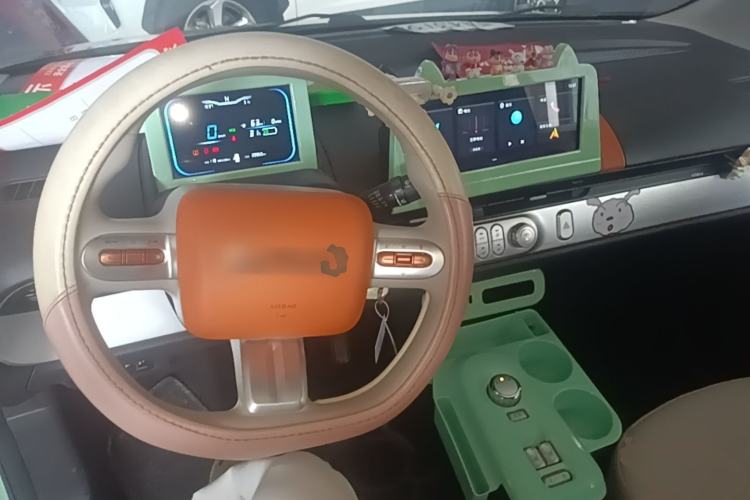 Used CHANGAN NEVO Lumin 2024 205km Orange Wind Edition Center Console