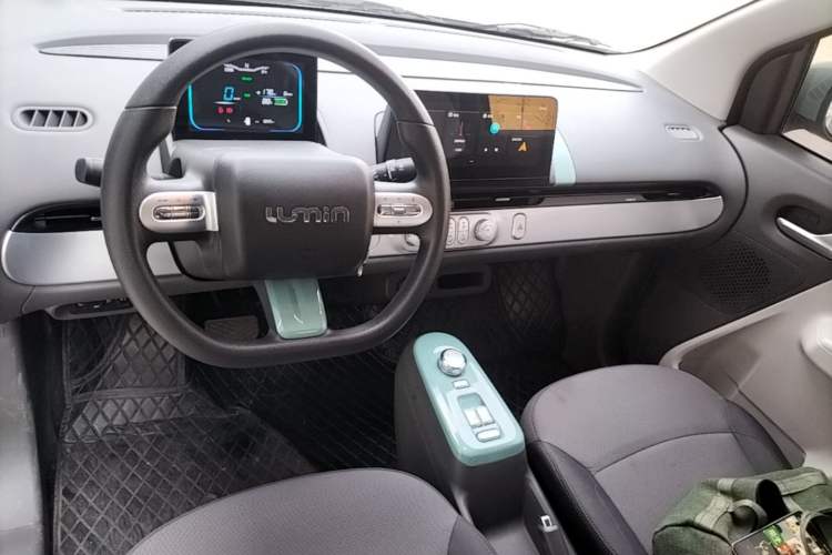 Used CHANGAN NEVO Lumin 2024 205km Launch Edition Center Console