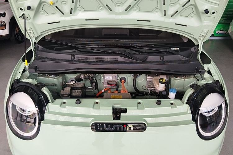 Used CHANGAN NEVO Lumin 2024 205km Orange Wind Edition Engine Bay