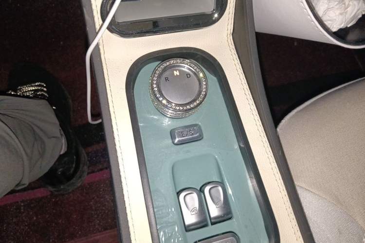 Used CHANGAN NEVO Lumin 2024 205km Launch Edition Gear Lever
