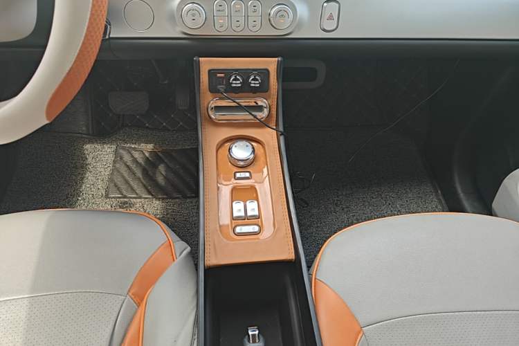 Used CHANGAN NEVO Lumin 2024 205km Orange Wind Edition Gear Lever