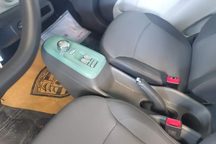Used CHANGAN NEVO Lumin 2024 130km Qingyue Version Gear Lever