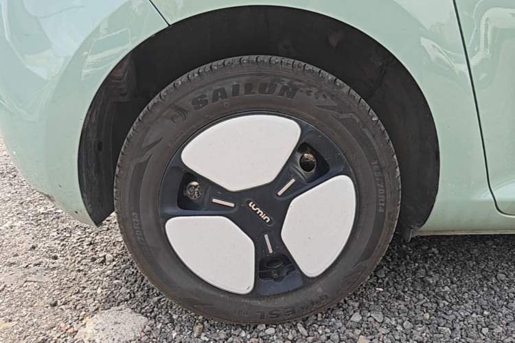 Used CHANGAN NEVO Lumin 2024 205km Orange Wind Edition Right Rear Wheel Hub