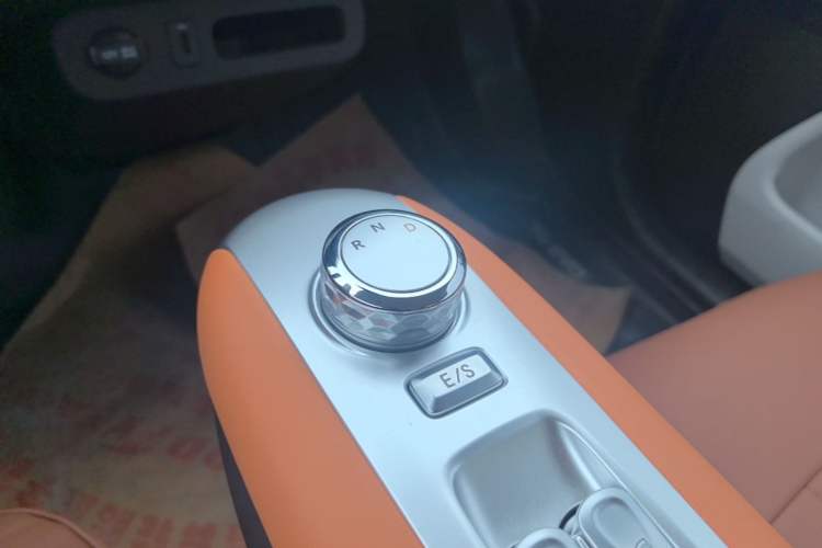 Used CHANGAN NEVO Lumin 2024 301km Orange Wind Edition Gear Lever