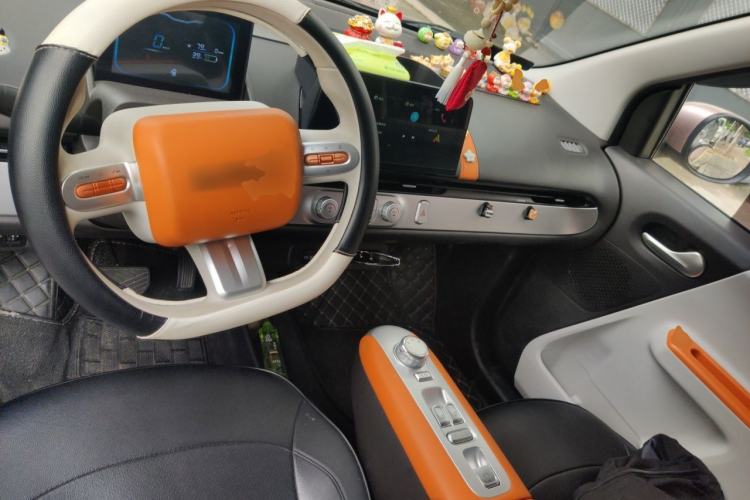 Used CHANGAN NEVO Lumin 2024 205km Orange Wind Edition Center Console