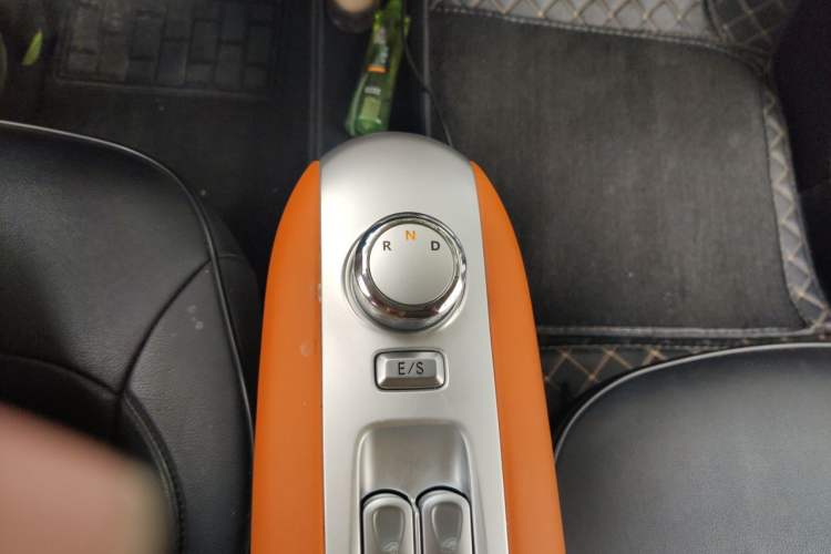 Used CHANGAN NEVO Lumin 2024 205km Orange Wind Edition Gear Lever