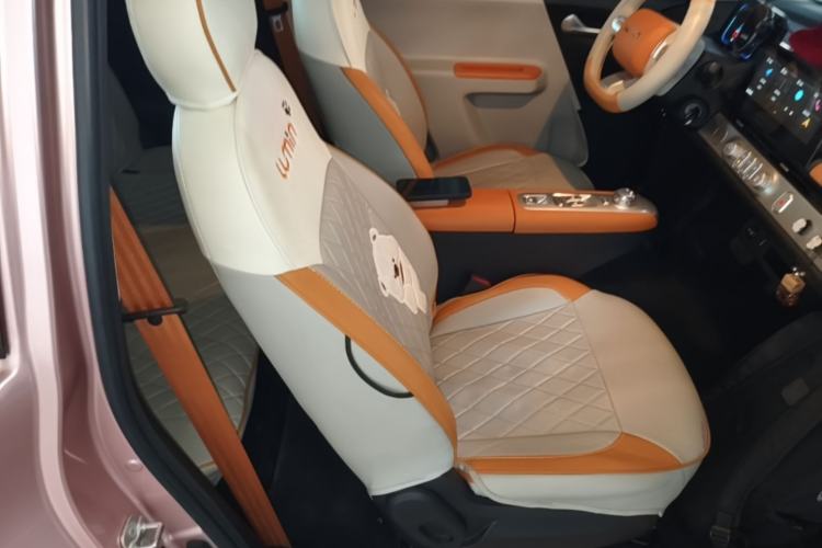 Used CHANGAN NEVO Lumin 2024 205km Orange Wind Edition Right Front Seat