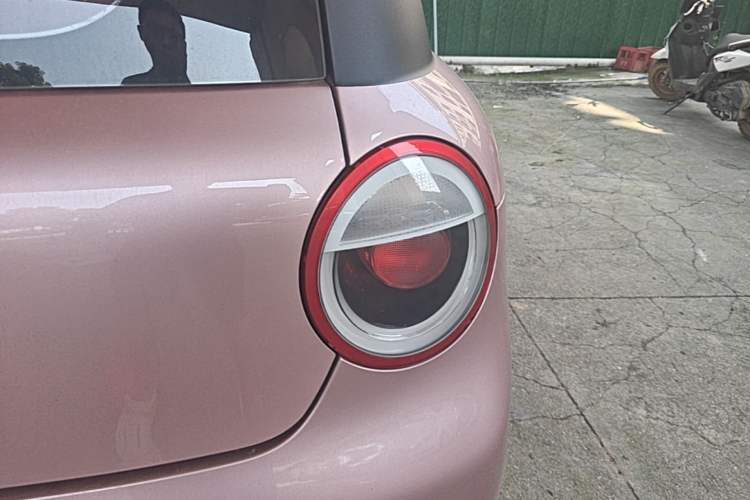 Used CHANGAN NEVO Lumin 2024 301km Orange Wind Edition Right Rear Taillight