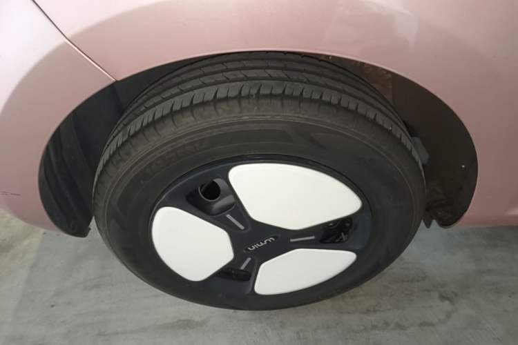 Used CHANGAN NEVO Lumin 2024 205km Orange Wind Edition Right Rear Wheel Hub