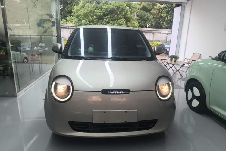 Used CHANGAN NEVO Lumin 2024 205km Launch Edition Front