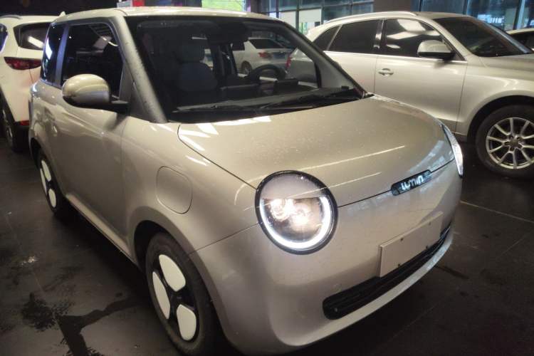 Used CHANGAN NEVO Lumin 2024 205km Launch Edition Front Right 45 Deg