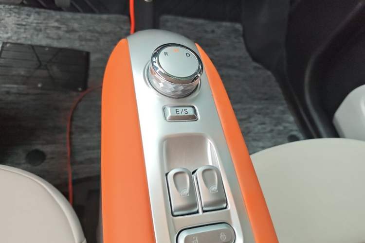 Used CHANGAN NEVO Lumin 2024 301km Launch Edition Gear Lever