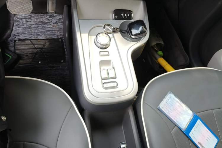 Used CHANGAN NEVO Lumin 2024 205km Launch Edition Gear Lever