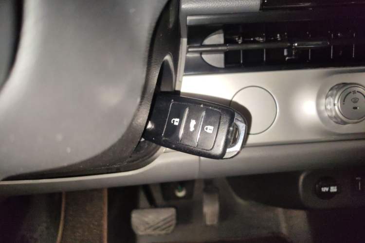 Used CHANGAN NEVO Lumin 2024 205km Launch Edition Vehicle Key