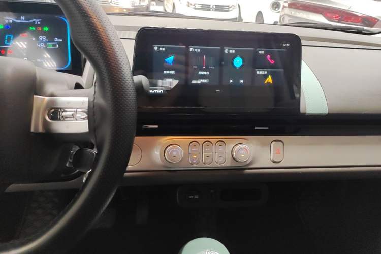 Used CHANGAN NEVO Lumin 2024 205km Orange Wind Edition Audio And AC Panel
