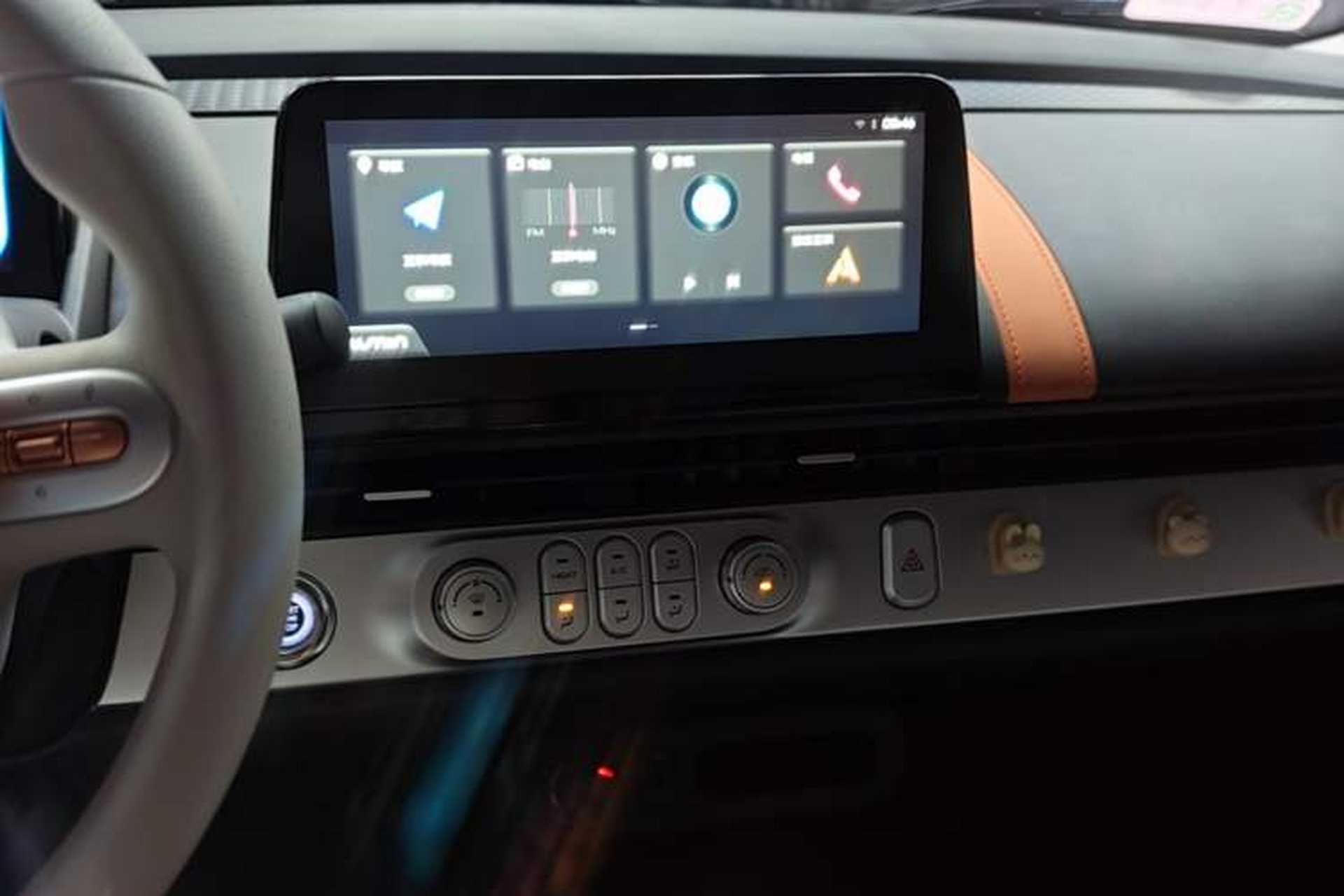 Used CHANGAN NEVO Lumin 2024 205km Orange Wind Edition Audio And AC Panel
