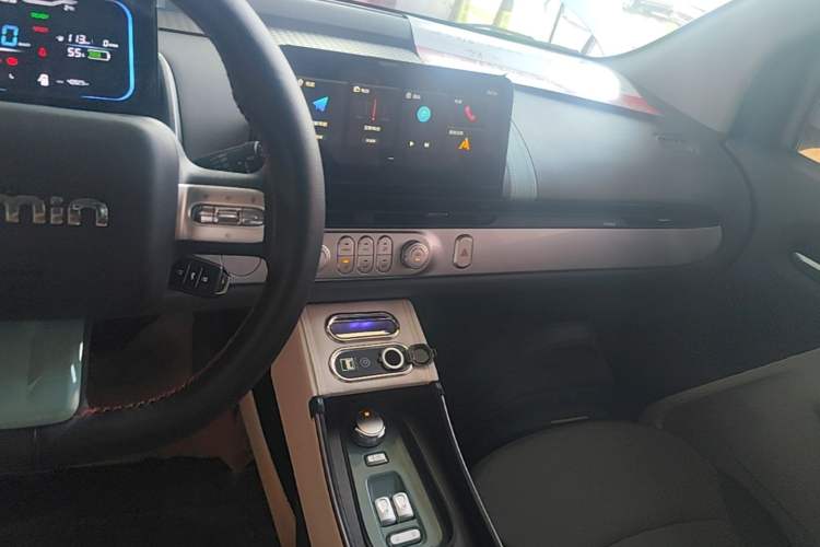 Used CHANGAN NEVO Lumin 2024 205km Launch Edition Audio And AC Panel