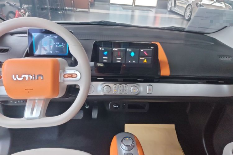 Used CHANGAN NEVO Lumin 2024 205km Orange Wind Edition Audio And AC Panel