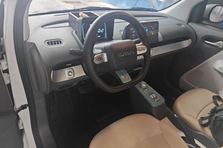 Used CHANGAN NEVO Lumin 2024 205km Launch Edition Center Console
