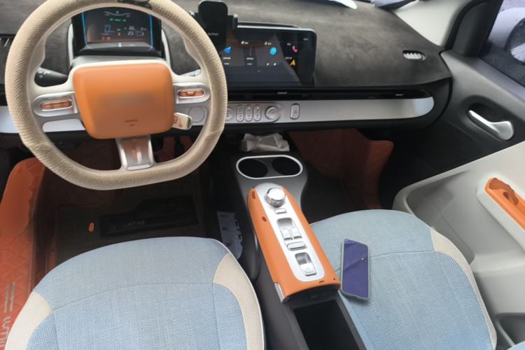 Used CHANGAN NEVO Lumin 2024 301km Orange Wind Edition Center Console