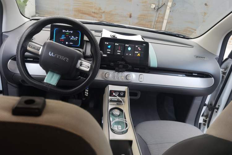 Used CHANGAN NEVO Lumin 2024 301km Launch Edition Center Console