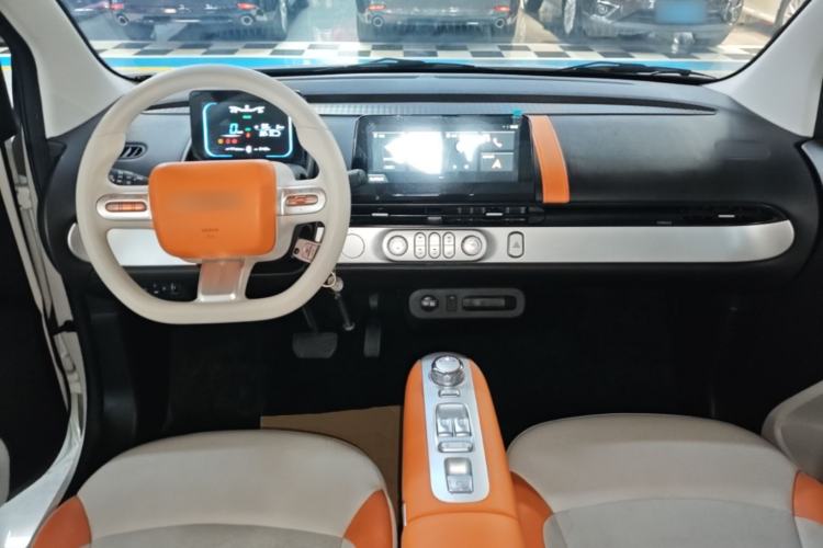 Used CHANGAN NEVO Lumin 2024 301km Orange Wind Edition Center Console